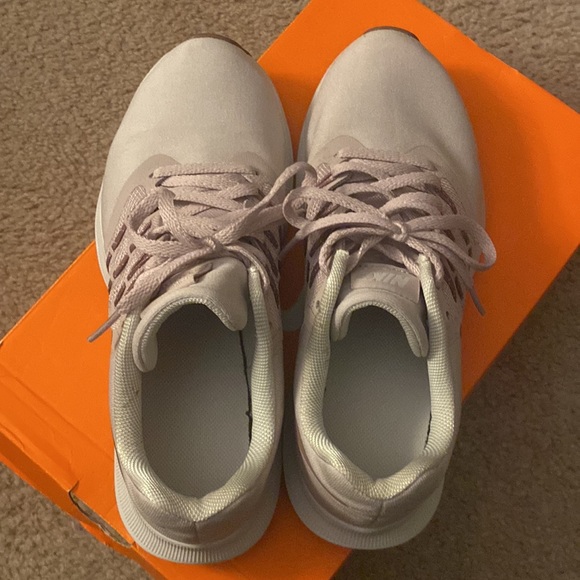 Women’s Nike Running Shoes - Size 7 - Picture 7 of 7